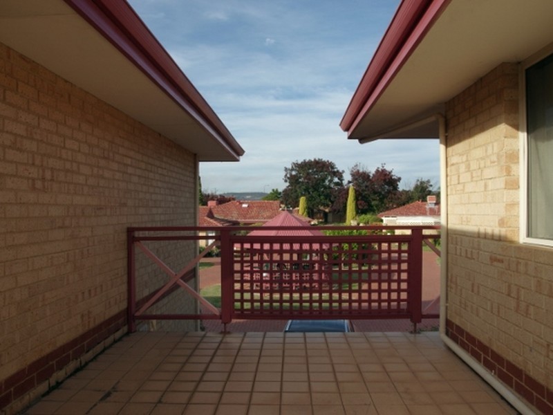 7/16 Heron Place, Maddington WA 6109
