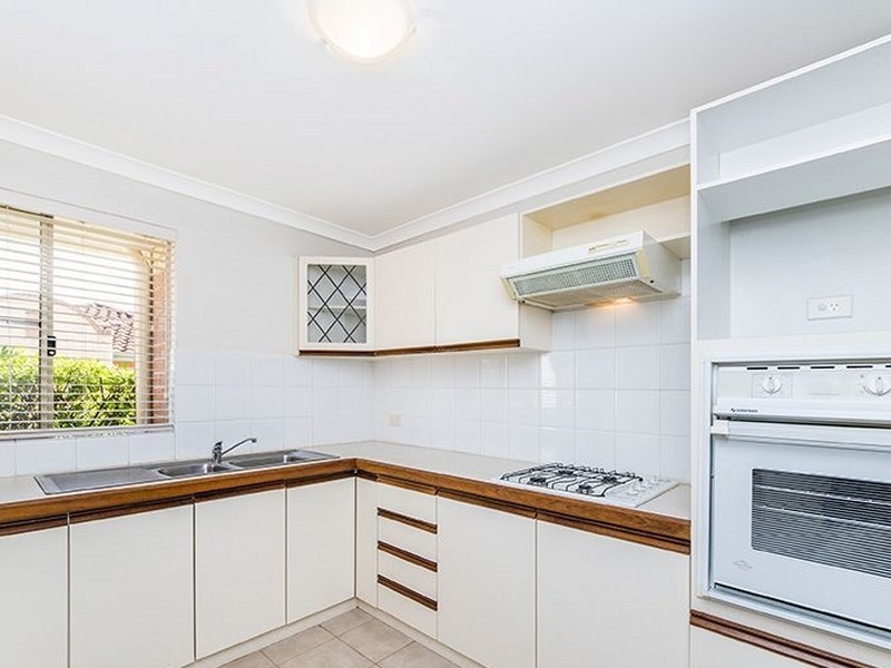 5/8 Heron Place, Maddington WA 6109