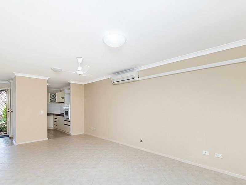 5/8 Heron Place, Maddington WA 6109