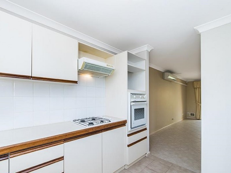 5/8 Heron Place, Maddington WA 6109