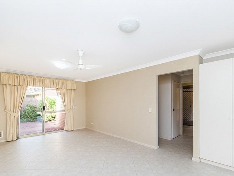 5/8 Heron Place, Maddington WA 6109