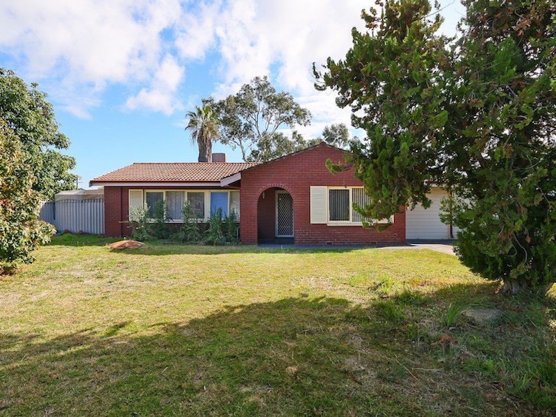 107 Berehaven Avenue, Thornlie WA 6108