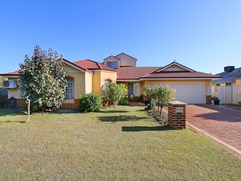 14 Ashridge Turn, Canning Vale WA 6155