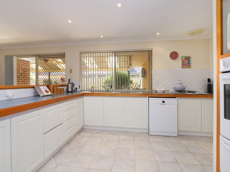 14 Ashridge Turn, Canning Vale WA 6155