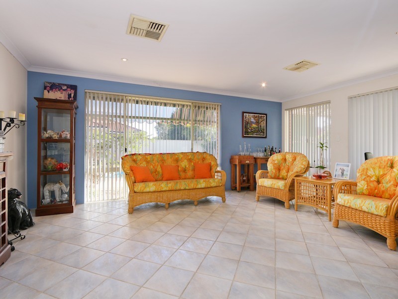 14 Ashridge Turn, Canning Vale WA 6155