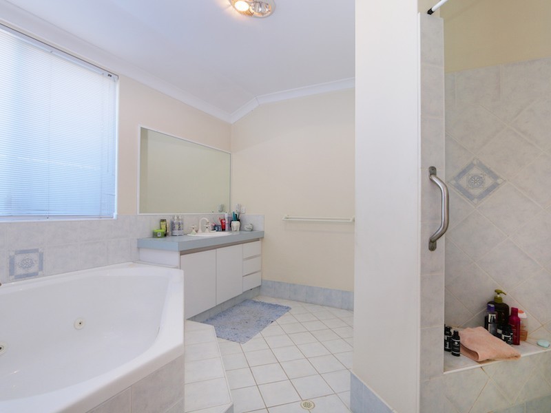 14 Ashridge Turn, Canning Vale WA 6155