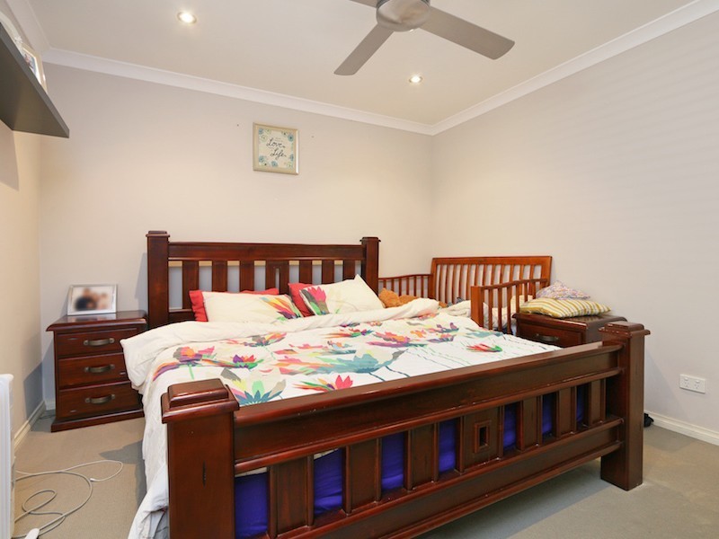 8/26 Churchill Green, Canning Vale WA 6155