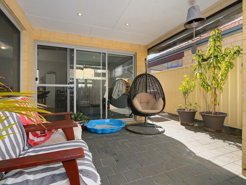 8/26 Churchill Green, Canning Vale WA 6155