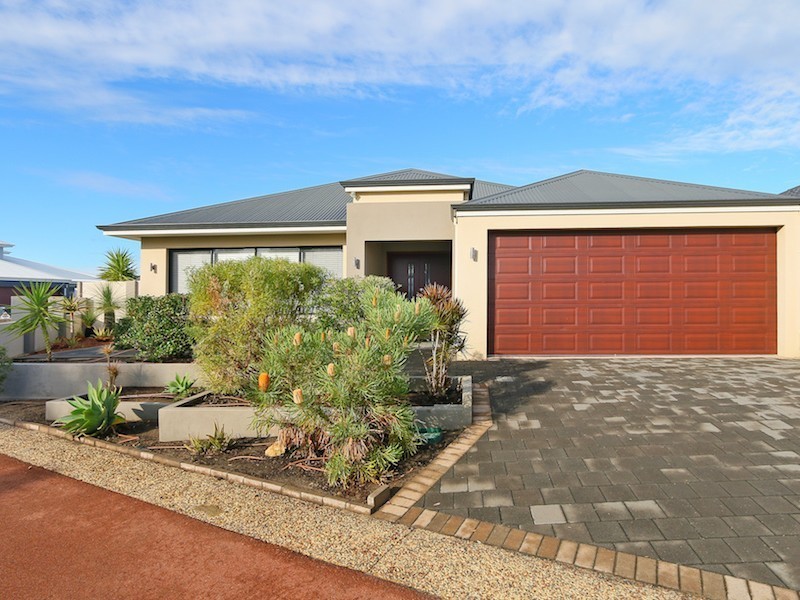 14 Selbourne Road, Southern River WA 6110