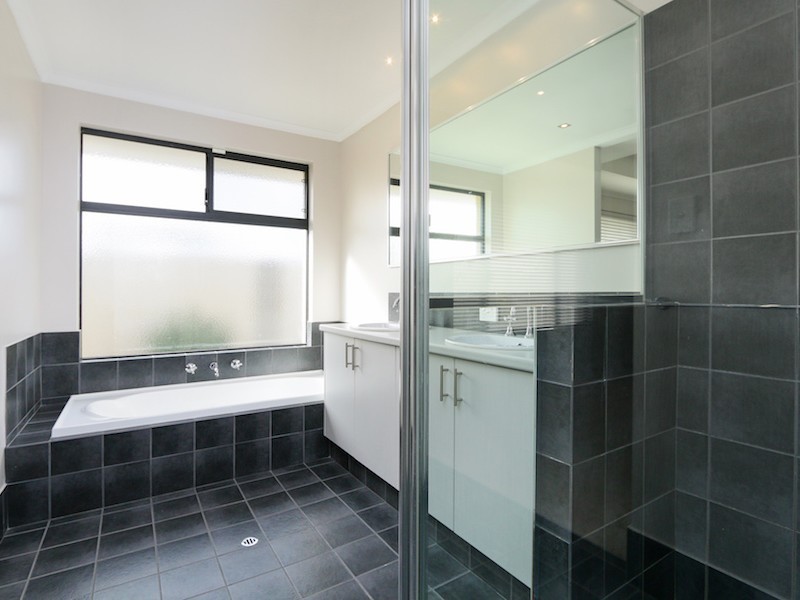 14 Selbourne Road, Southern River WA 6110