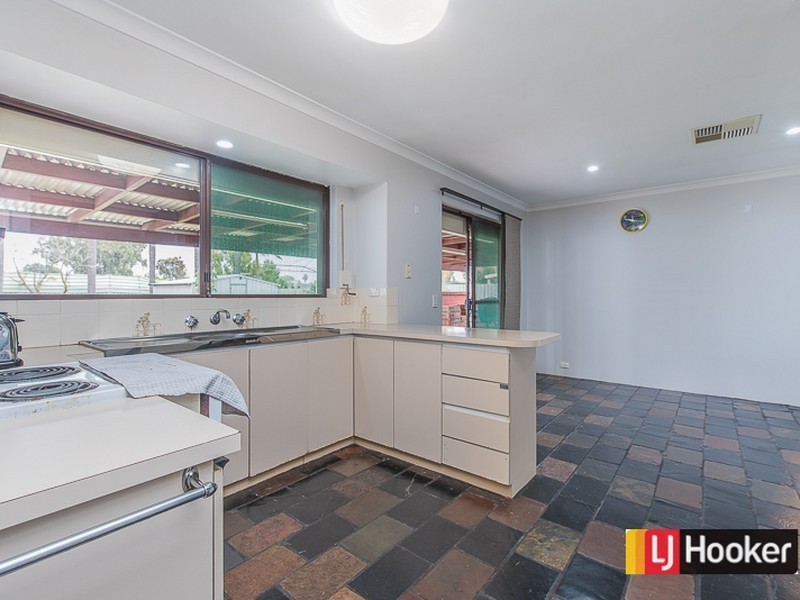 6 Kidman Court, Thornlie WA 6108