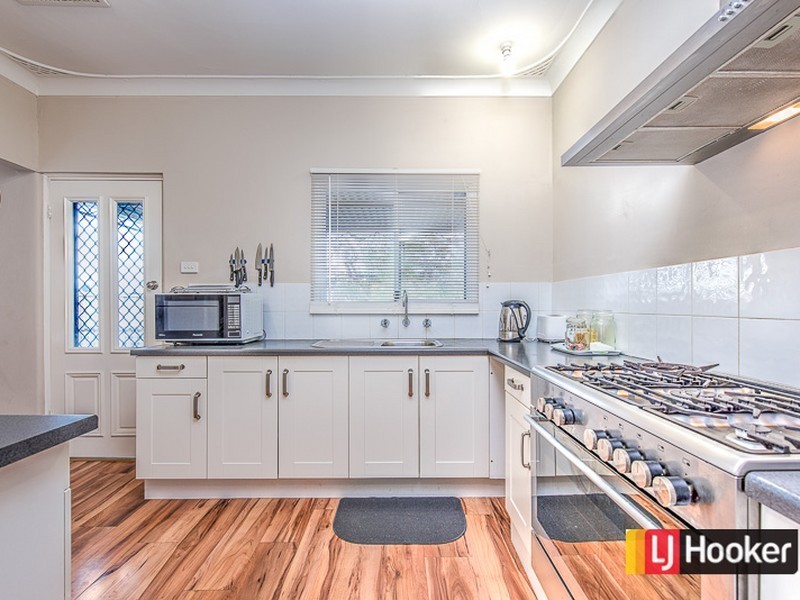 1/61 Thornlie Avenue, Thornlie WA 6108