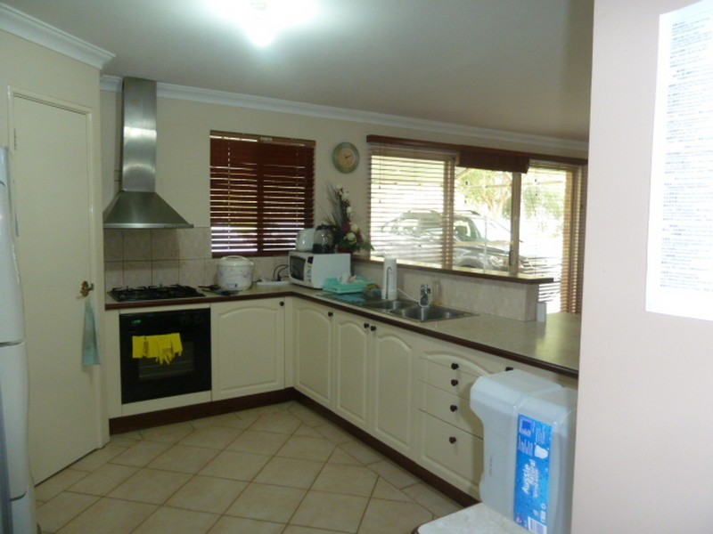 7 Balannup Road, Harrisdale WA 6112