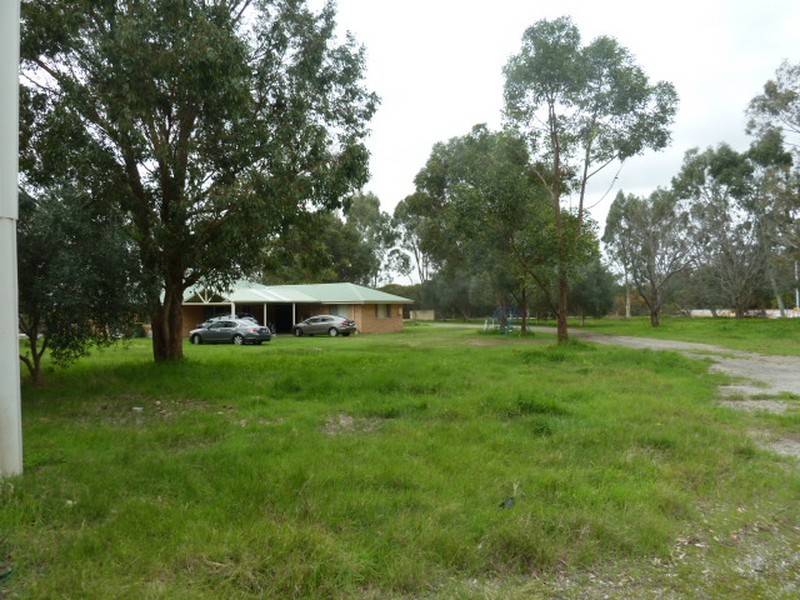 7 Balannup Road, Harrisdale WA 6112