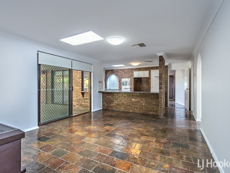 97 Regency Drive, Thornlie WA 6108