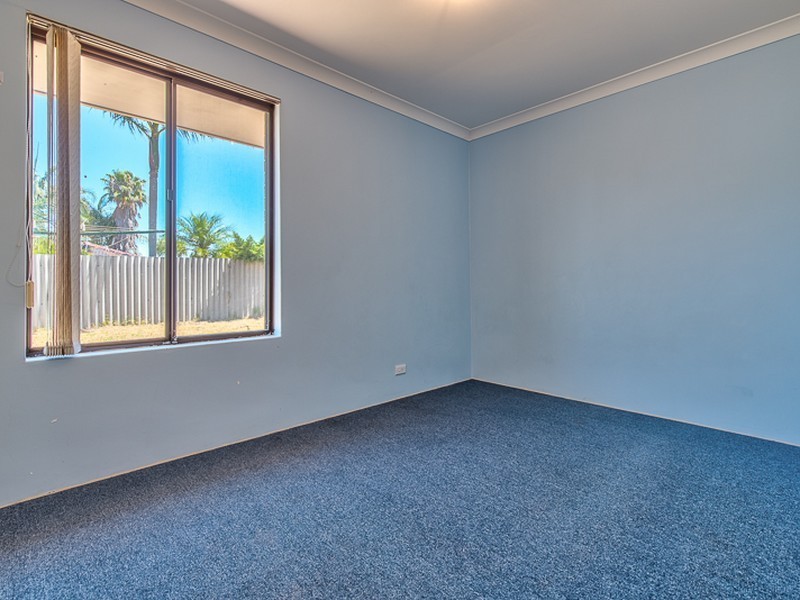 26 Regal Drive, Thornlie WA 6108