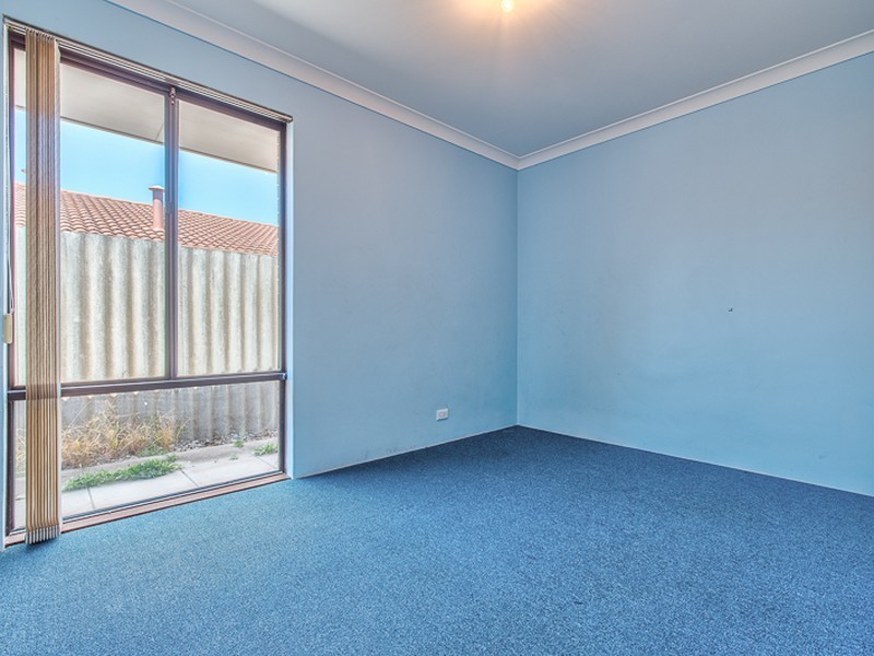 26 Regal Drive, Thornlie WA 6108
