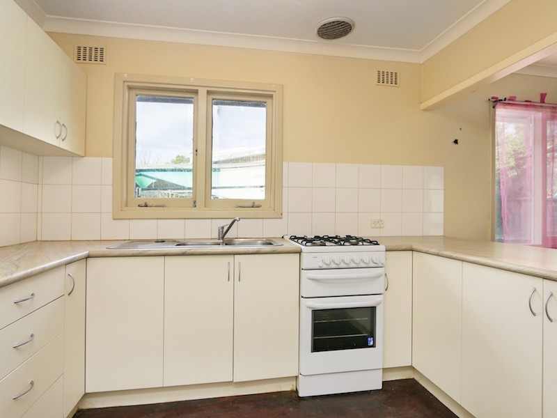 173 Third Avenue, Kelmscott WA 6111