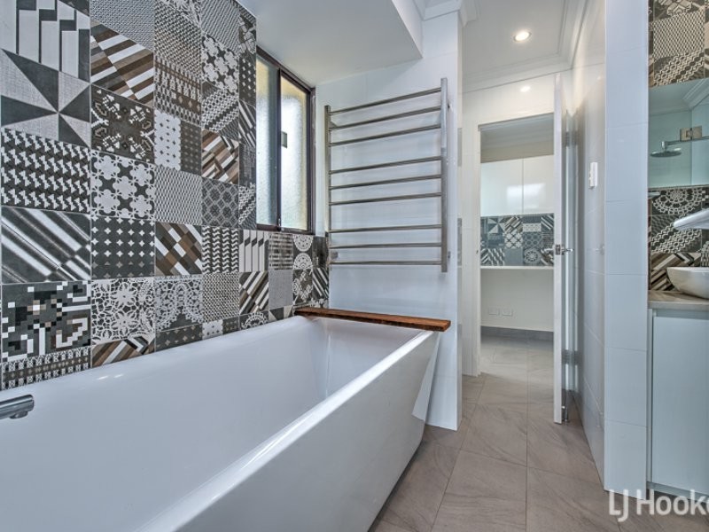 66 Grenadier Drive, Thornlie WA 6108