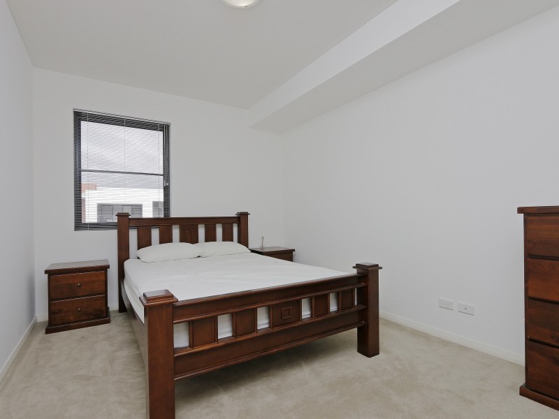 33/1 Stockton Bend, Cockburn Central WA 6164