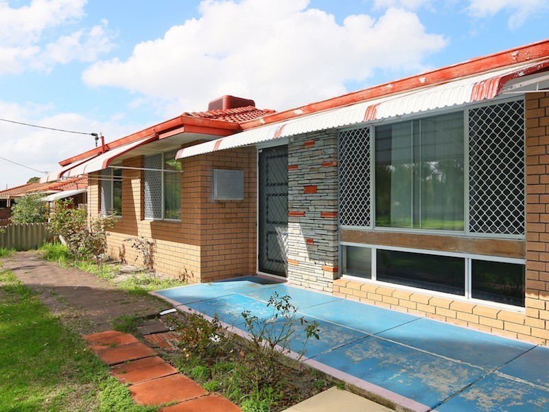 48 Oriole Way, Thornlie WA 6108
