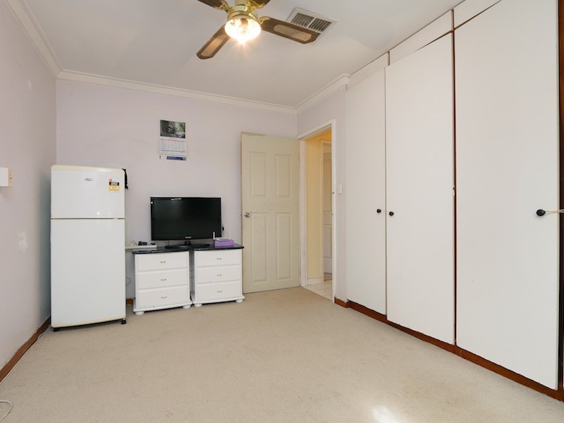 48 Oriole Way, Thornlie WA 6108