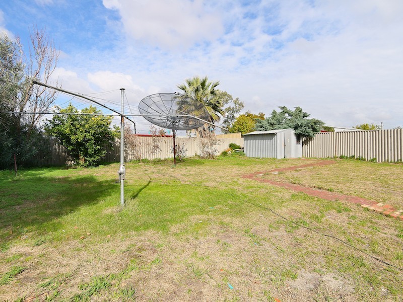48 Oriole Way, Thornlie WA 6108