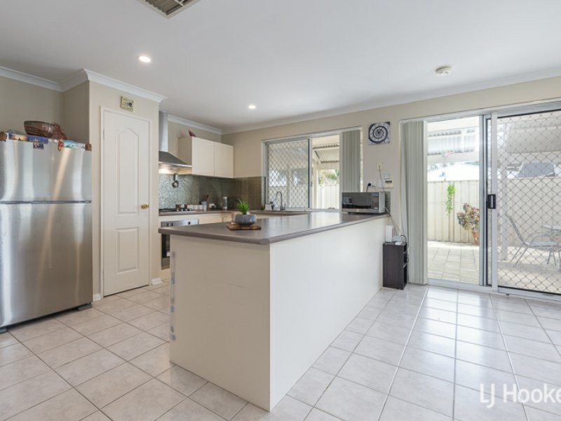 30 Ellamere Retreat, Maddington WA 6109