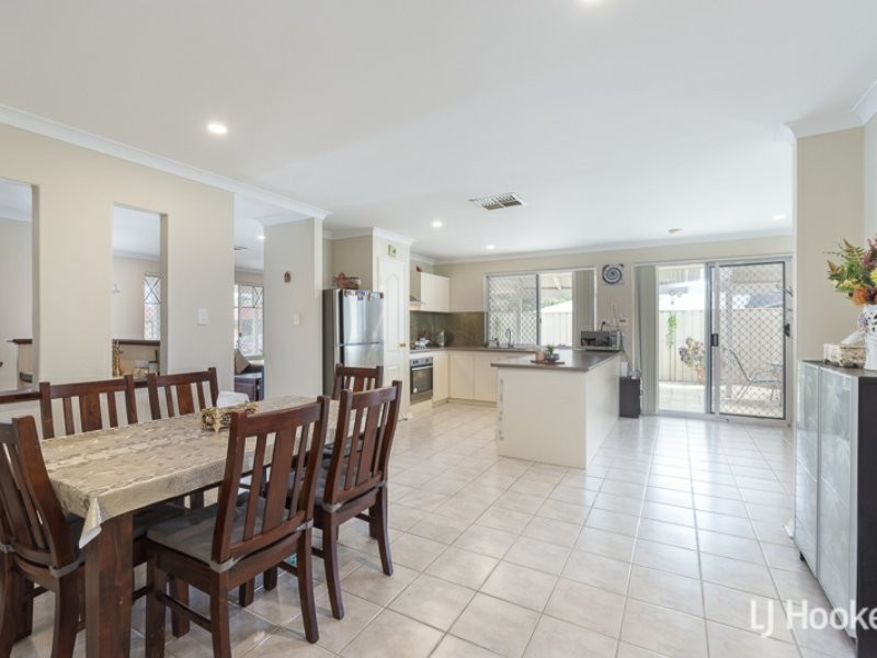 30 Ellamere Retreat, Maddington WA 6109