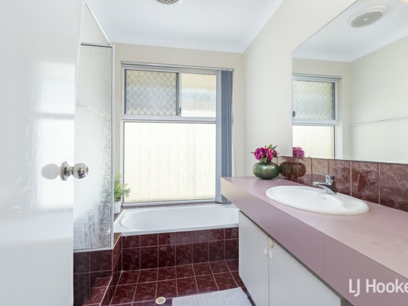 30 Ellamere Retreat, Maddington WA 6109