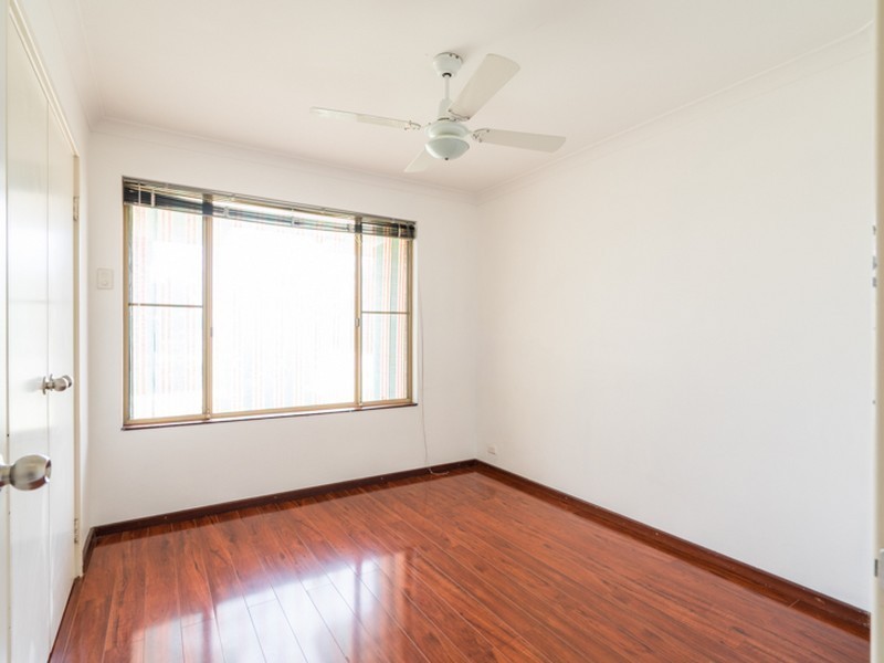 30 Stonecreek Close, Thornlie WA 6108