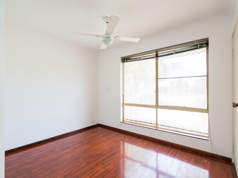 30 Stonecreek Close, Thornlie WA 6108