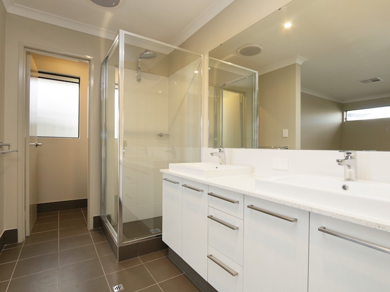 11 Jindabyne Street, Hilbert WA 6112