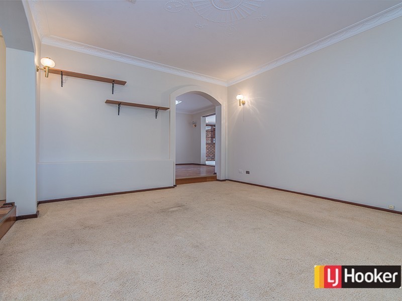 2 Crown Court, Thornlie WA 6108