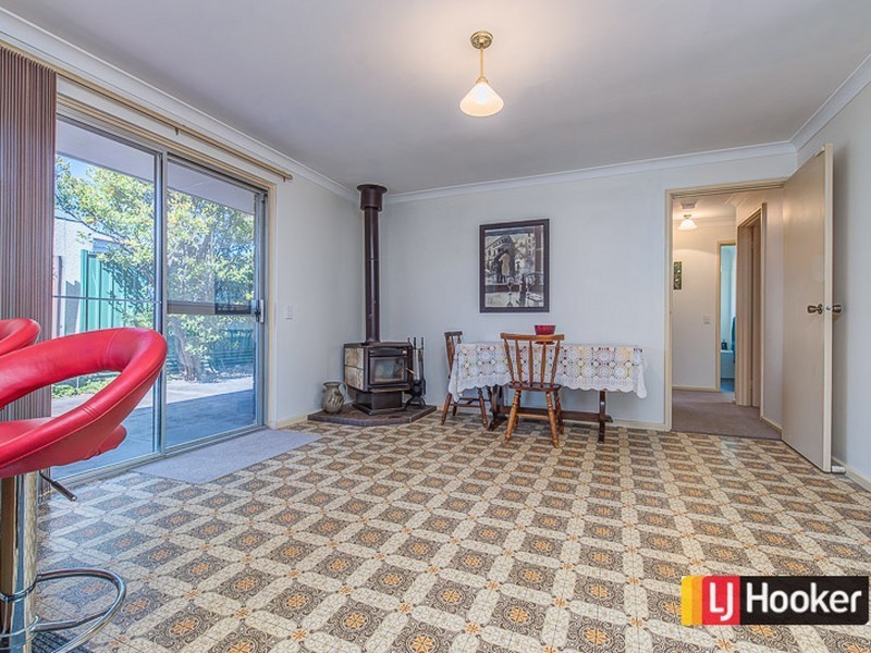 82 Connemara Drive, Thornlie WA 6108