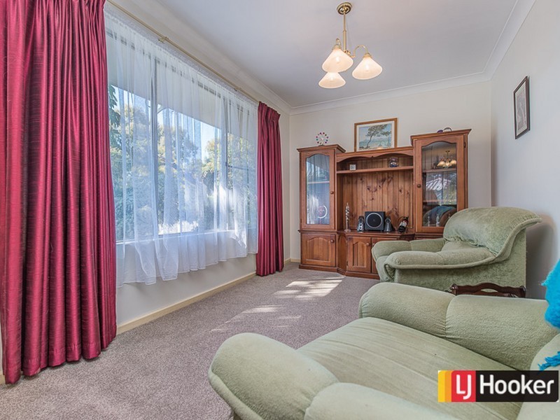 82 Connemara Drive, Thornlie WA 6108