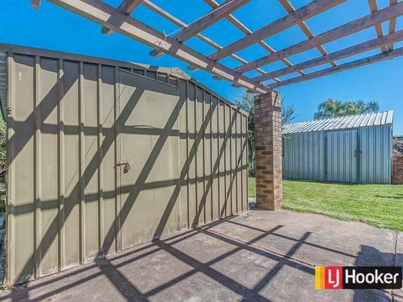 82 Connemara Drive, Thornlie WA 6108
