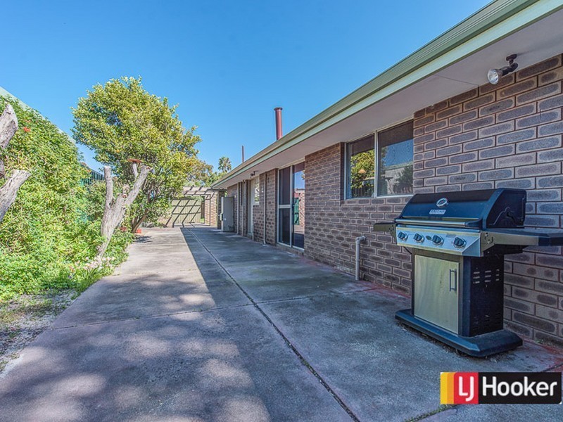 82 Connemara Drive, Thornlie WA 6108