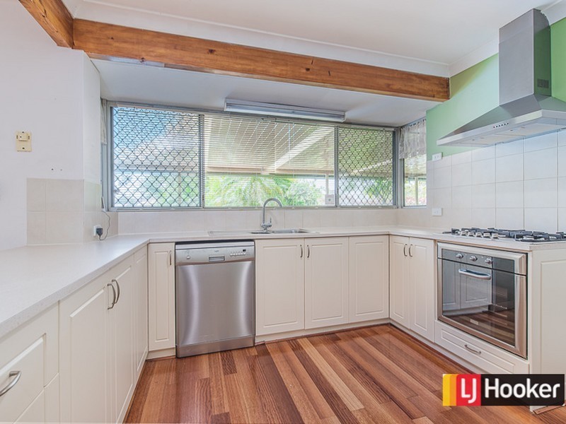 13 Fulmar Street, Thornlie WA 6108