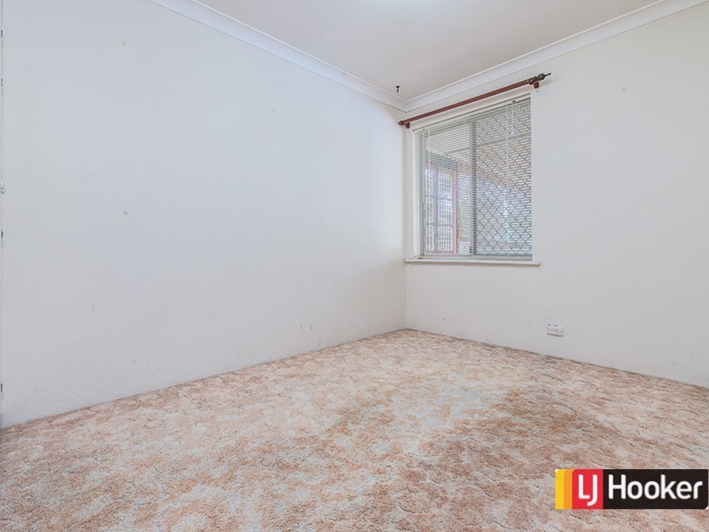 13 Fulmar Street, Thornlie WA 6108