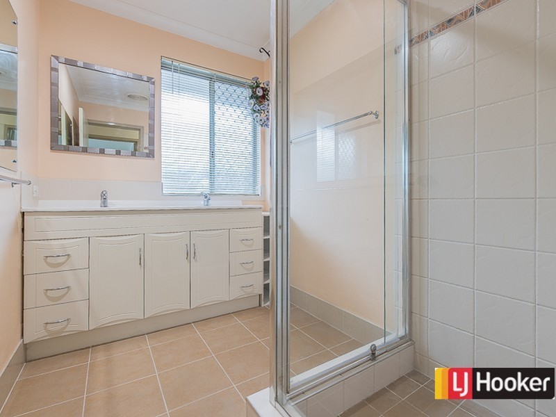 13 Fulmar Street, Thornlie WA 6108