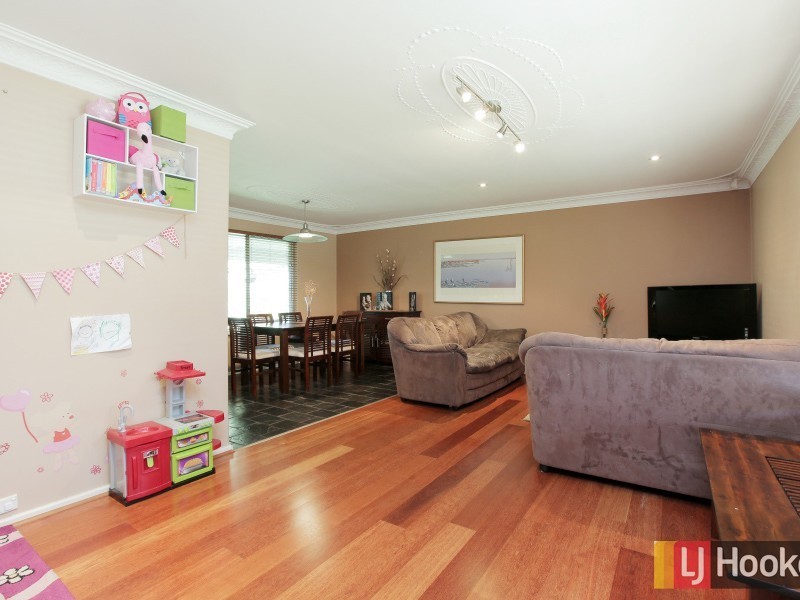 17 Farringdon Way, Huntingdale WA 6110