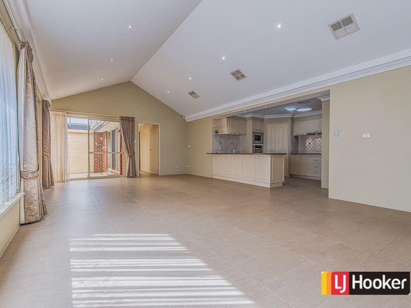 17 Casablanca Avenue, Southern River WA 6110