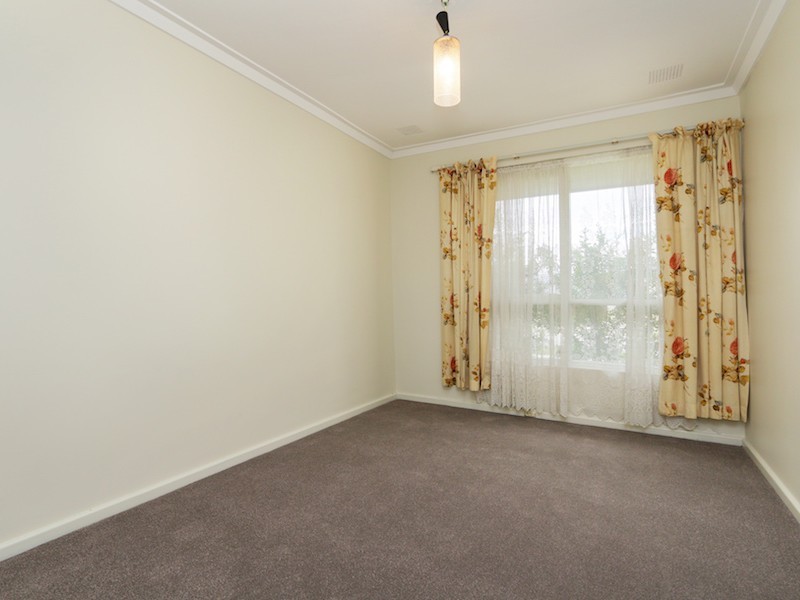 27 Camberley Street, Thornlie WA 6108