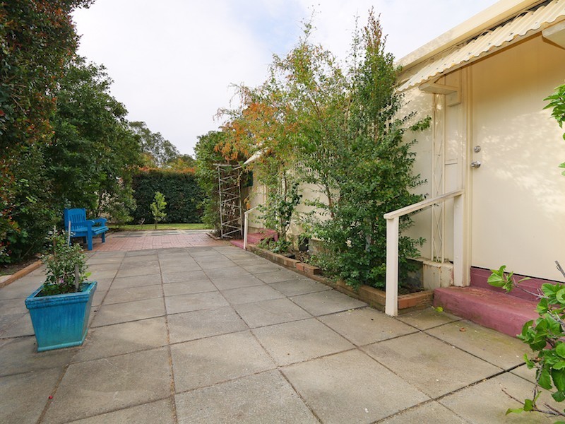 27 Camberley Street, Thornlie WA 6108