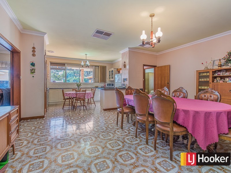 22 Kenwick Road, Kenwick WA 6107