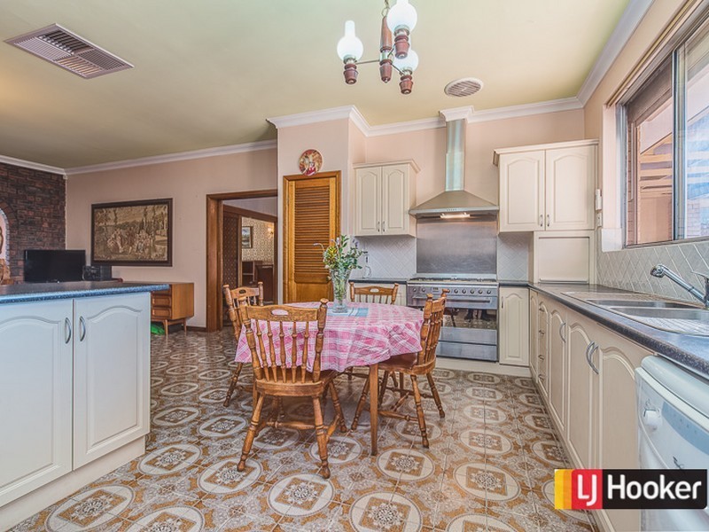 22 Kenwick Road, Kenwick WA 6107