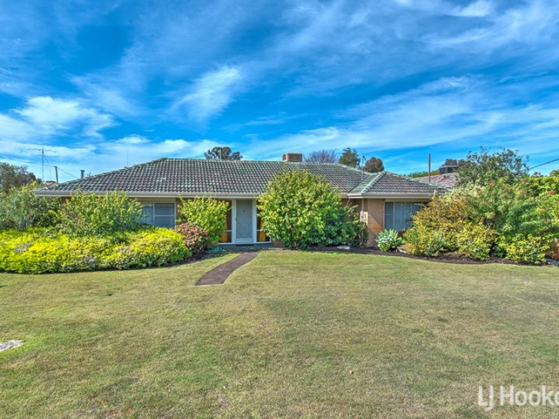 15 Ailsworth Court, Thornlie WA 6108