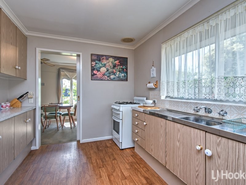 15 Ailsworth Court, Thornlie WA 6108