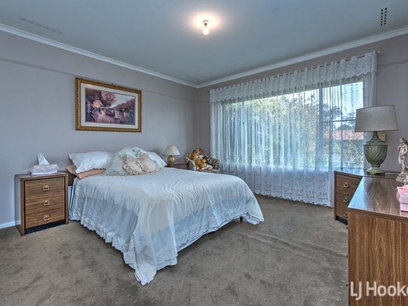 15 Ailsworth Court, Thornlie WA 6108
